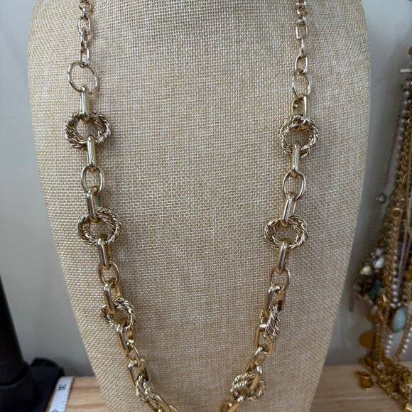 Gold-Tone Chain Link Necklace With Textured Rope Accents, Casual, Normcore - Picture 5 of 9